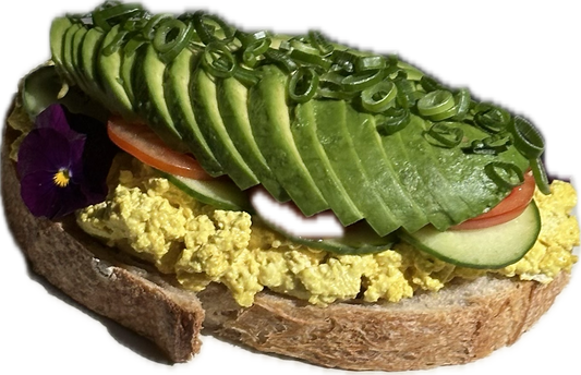 Awokado tost z pastą bezjajeczną